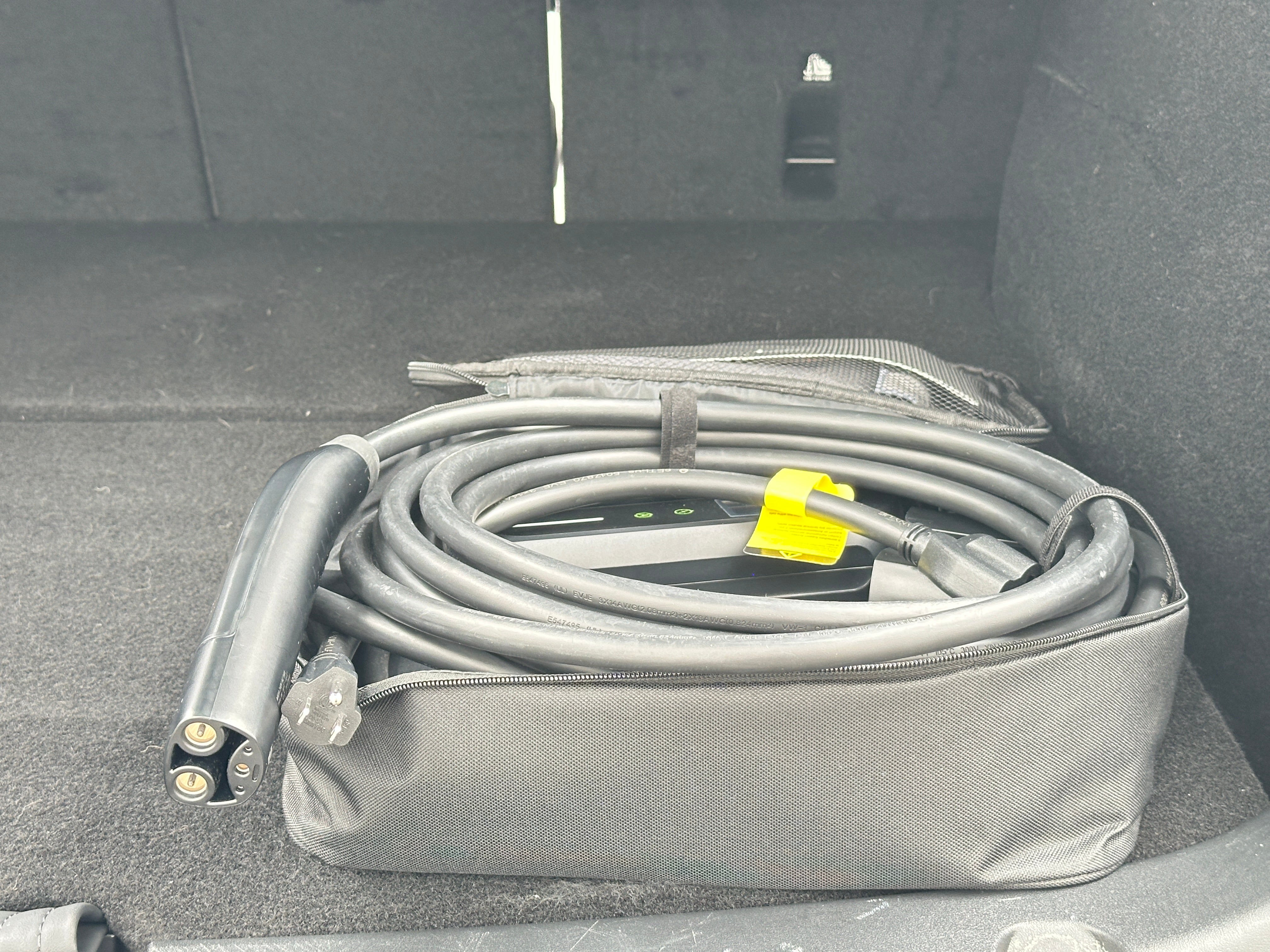 tesla model y 2023 7SAYGDEE1PA171023 image tesla model y 2023 7SAYGDEE1PA171023 image